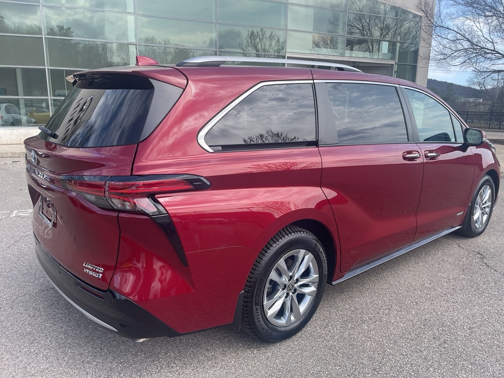 Used 2021 Toyota Sienna Limited 7 Passenger Passenger Van