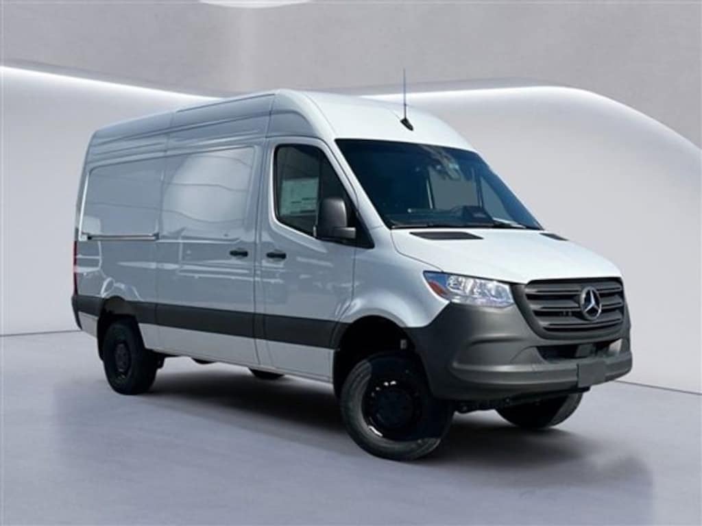 New 2025 Mercedes-Benz Sprinter 2500 Standard Roof 4-Cyl Diesel HO AWD