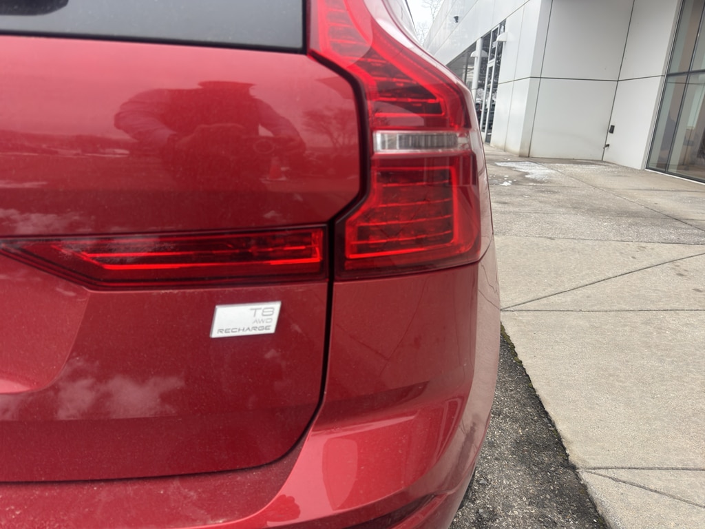 Used 2022 Volvo XC60 eAWD Inscription Sport Utility