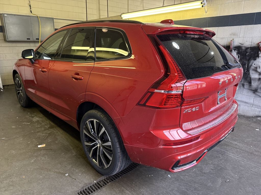 Used 2023 Volvo XC60 B5 AWD Plus Dark SUV