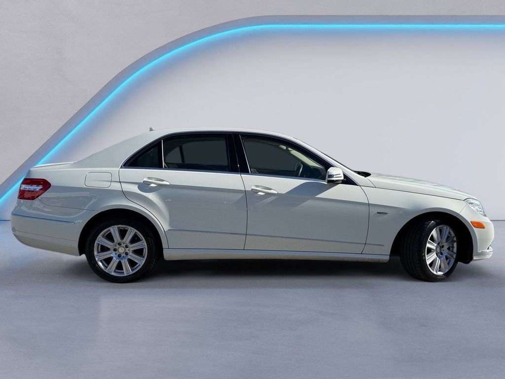 2012 Mercedes Benz E 350 4MATIC Sedan photo 3