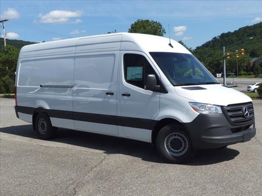 New 2024 Mercedes-Benz Sprinter 2500 High Roof 4-Cyl Diesel HO Cargo Van