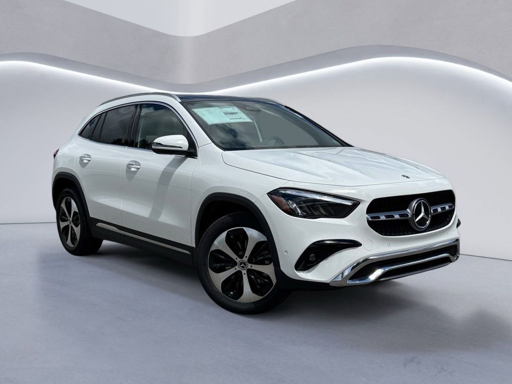2026 Mercedes Benz GLA 250 4MATIC photo 2