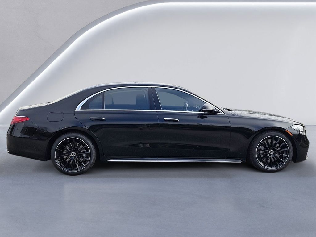 2026 Mercedes Benz S 580 4MATIC photo 3