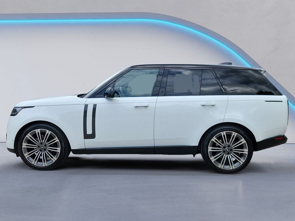 Used 2024 Land Rover Range Rover P400 SE Sport Utility