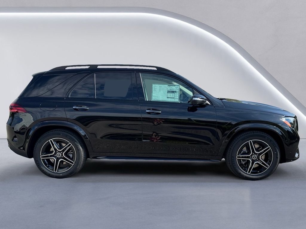 2026 Mercedes Benz GLE 450 4MATIC photo 3