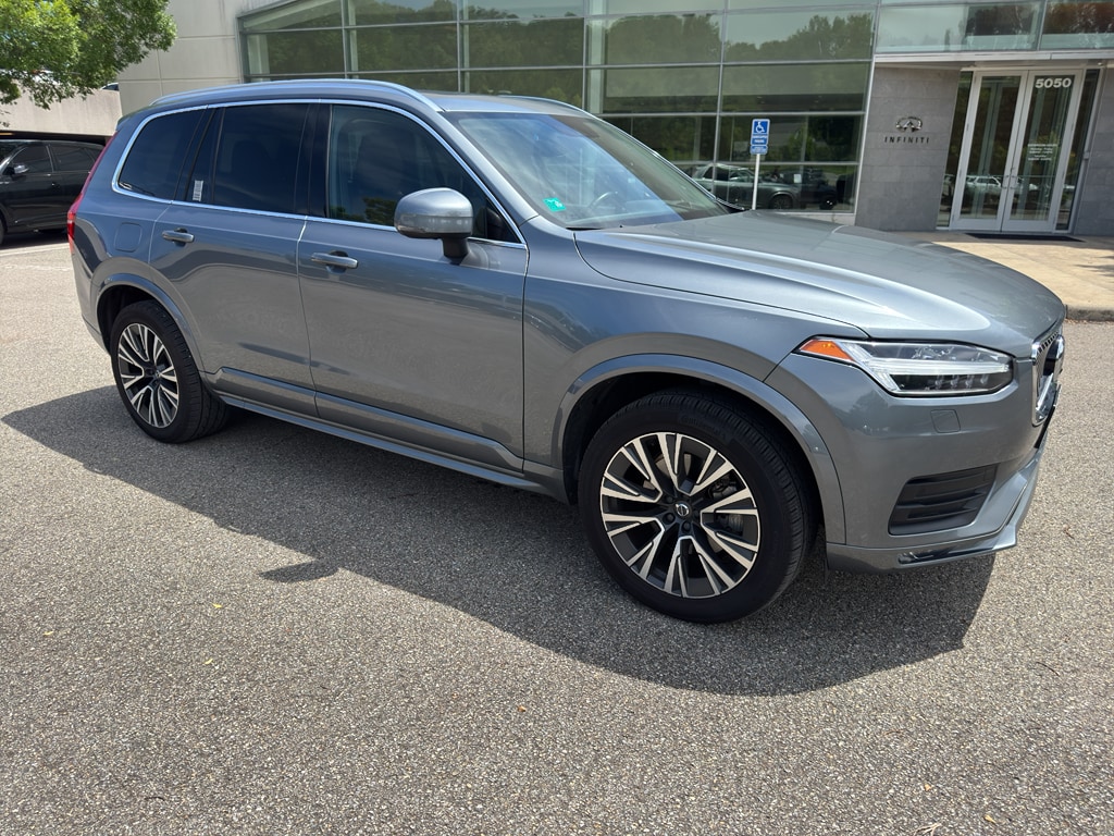 2020 Volvo XC90 T6 Momentum AWD's photo