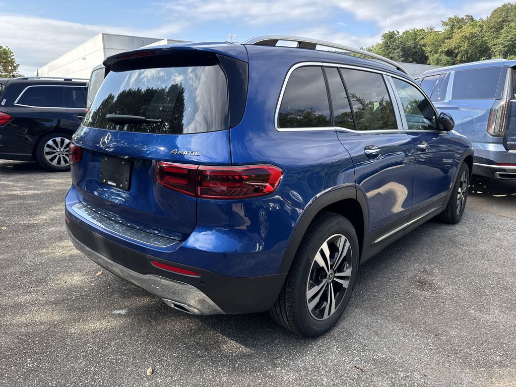 2026 Mercedes Benz GLB 250 4MATIC photo 3