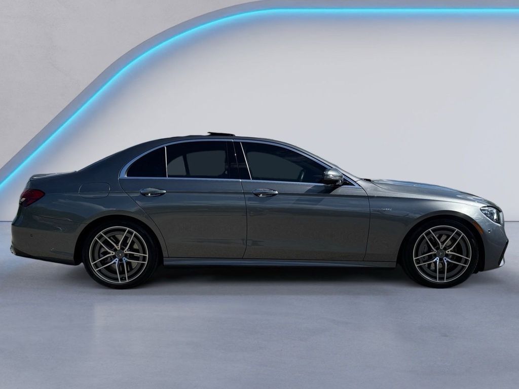 2022 Mercedes Benz E 53 4MATIC photo 2