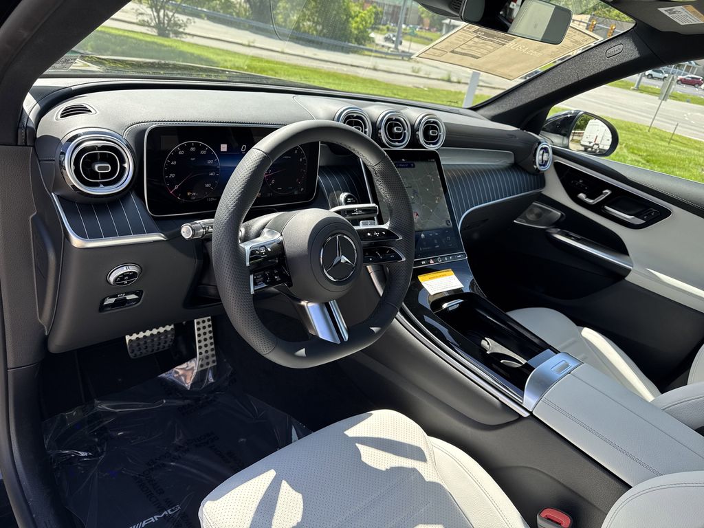 2025 Mercedes-Benz GLC Base - Photo 13