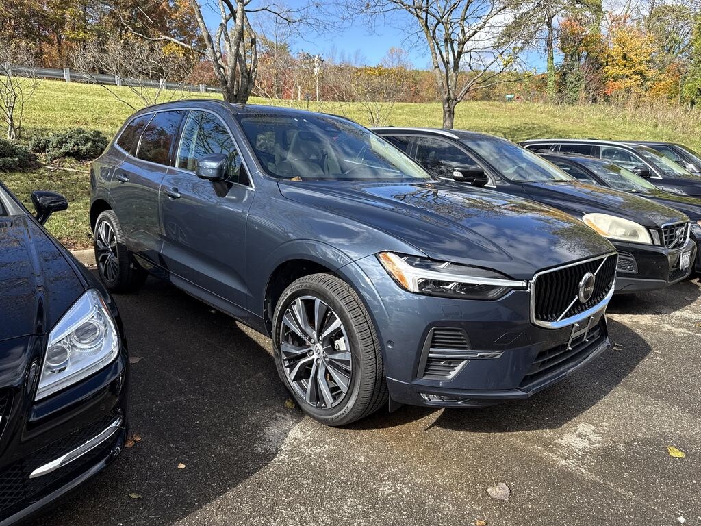 Used 2022 Volvo XC60 B5 AWD Momentum SUV