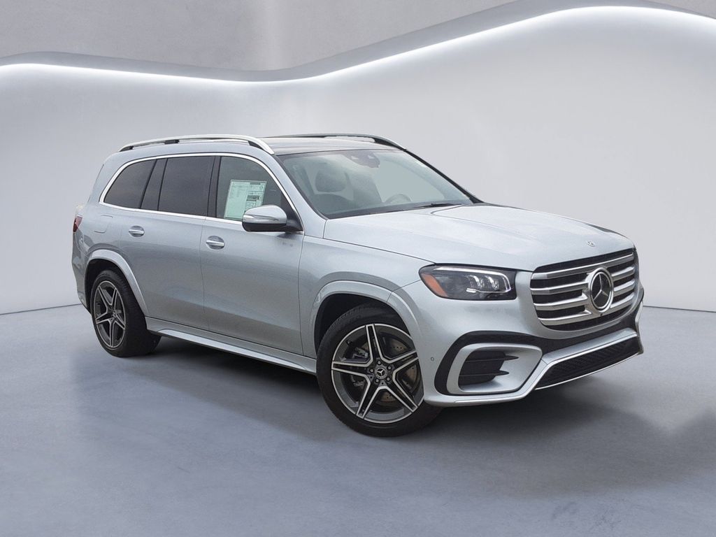 2025 Mercedes Benz GLS 450 4MATIC photo 2