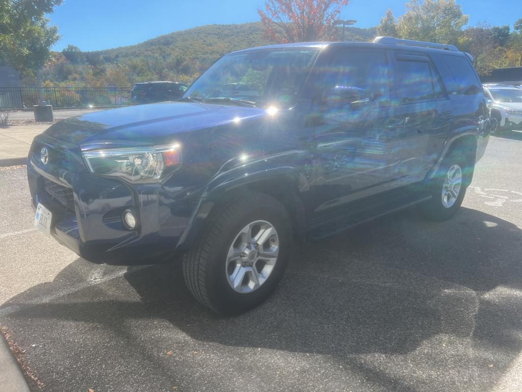 2018 Toyota 4Runner SR5 Premium photo 2