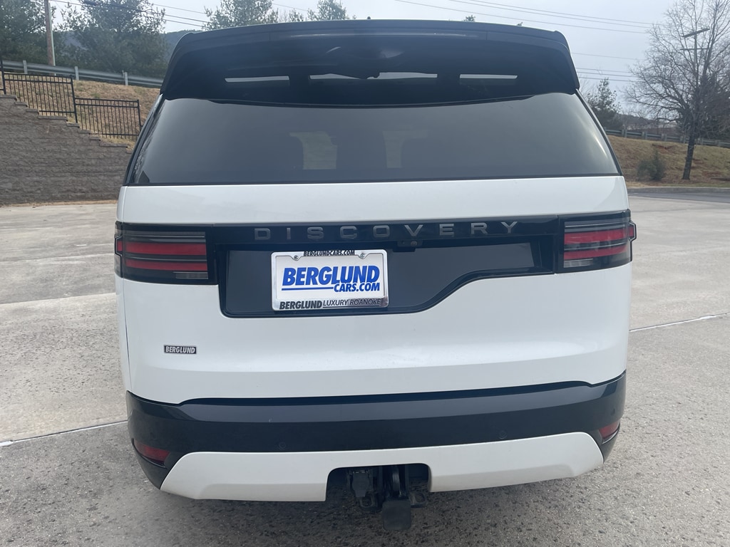 Used 2024 Land Rover Discovery P360 Dynamic SE Sport Utility