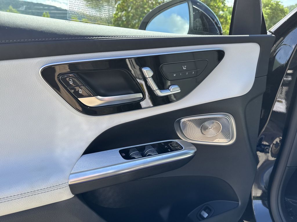 2025 Mercedes-Benz GLC Base - Photo 15