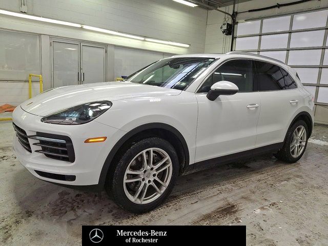 2023 Porsche Cayenne Platinum Edition's photo