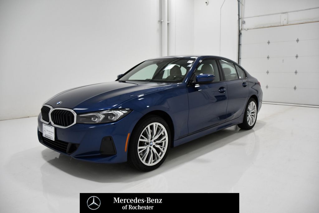 2023 BMW 3 Series 330i xDrive Sedan's photo