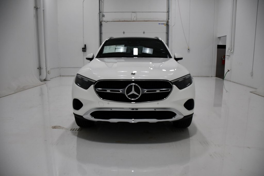 2026 Mercedes Benz GLC 300 4MATIC photo 2