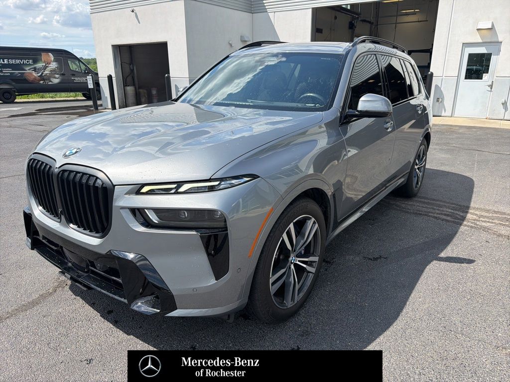 2024 BMW X7 xDrive40i's photo