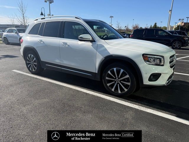 2023 Mercedes-Benz GLB GLB 250 4MATIC's photo