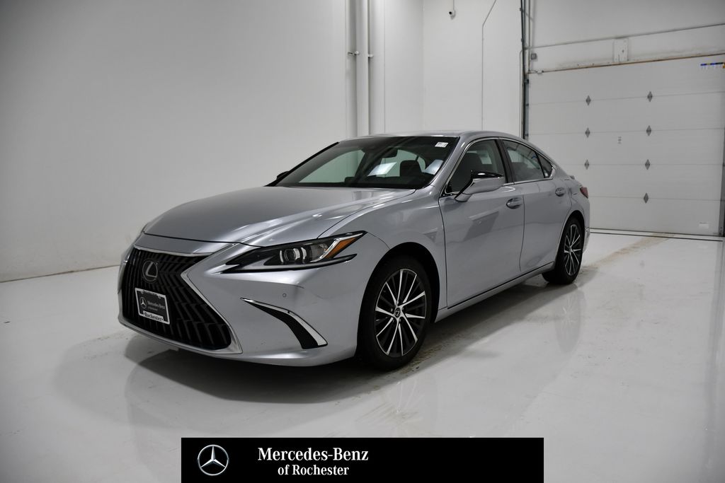 2023 Lexus ES 350's photo