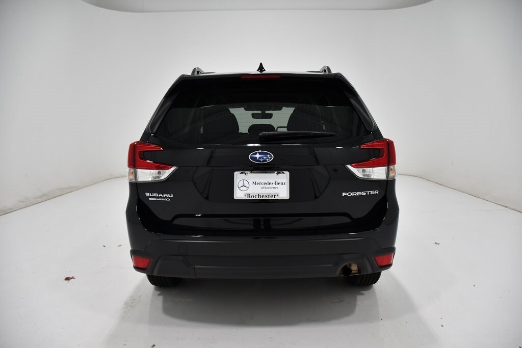 2024 Subaru Forester Premium photo 4