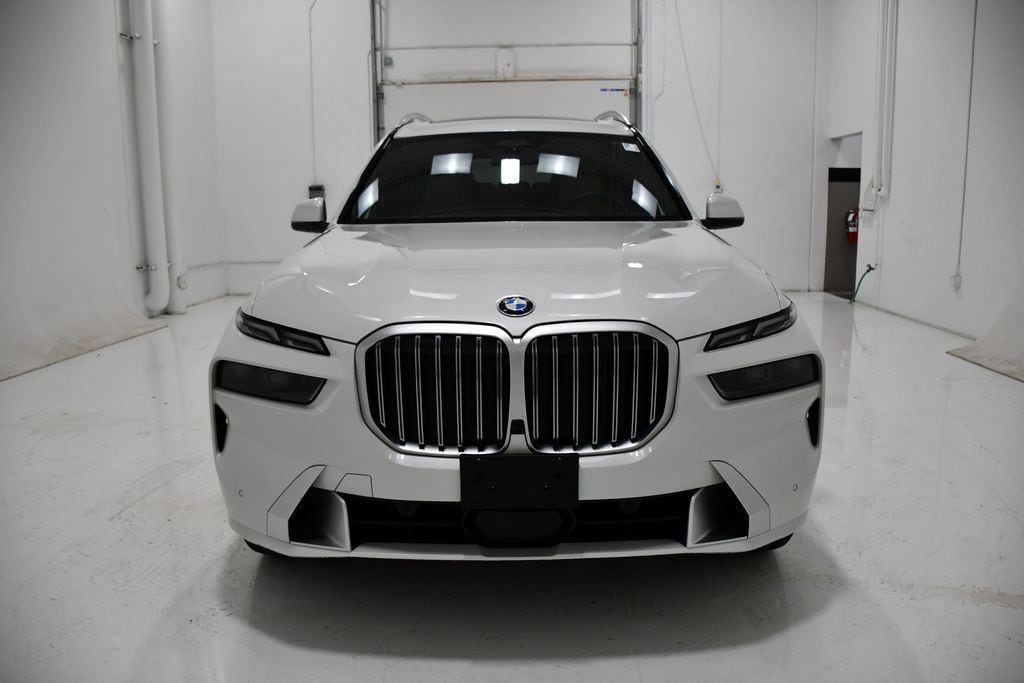 Used 2024 BMW X7 40i with VIN 5UX23EM09R9V59075 for sale in Rochester, Minnesota