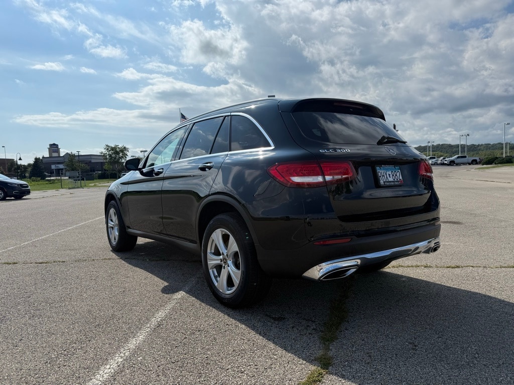 Used 2018 Mercedes-Benz GLC GLC300 with VIN WDC0G4KB3JV076117 for sale in Rochester, Minnesota