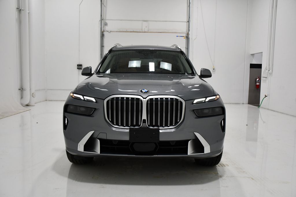 Used 2024 BMW X7 40i with VIN 5UX23EM00R9S07826 for sale in Rochester, Minnesota