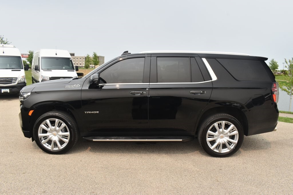 Used 2022 Chevrolet Tahoe High Country with VIN 1GNSKTKL6NR242099 for sale in Rochester, Minnesota