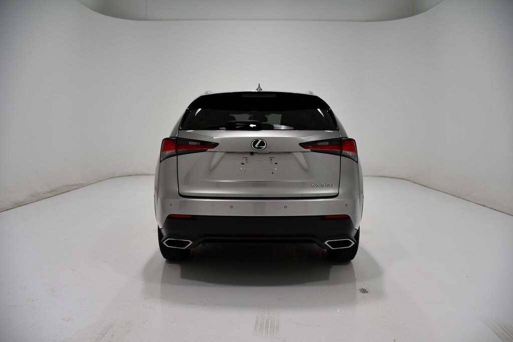 2021 Lexus NX 300 photo 4