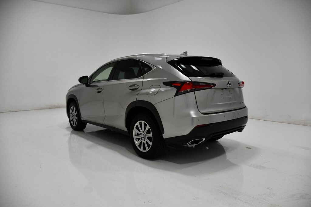2021 Lexus NX 300 photo 3