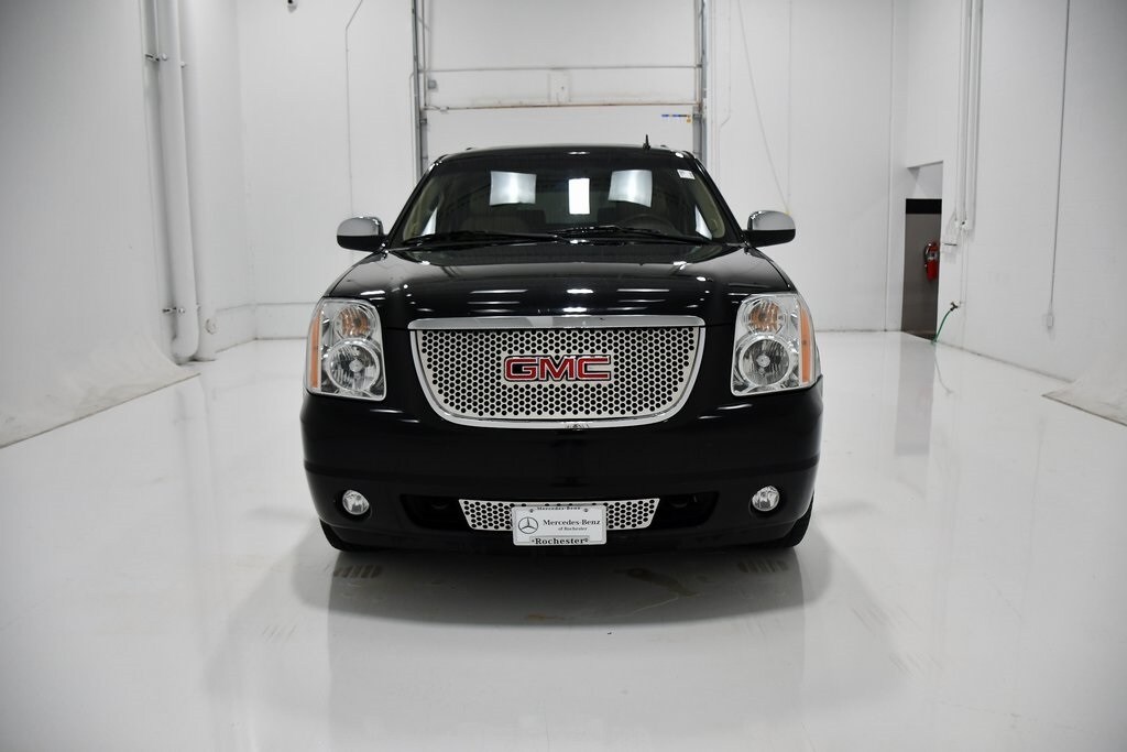 Used 2013 GMC Yukon XL SLT with VIN 1GKS2KE71DR334466 for sale in Rochester, Minnesota