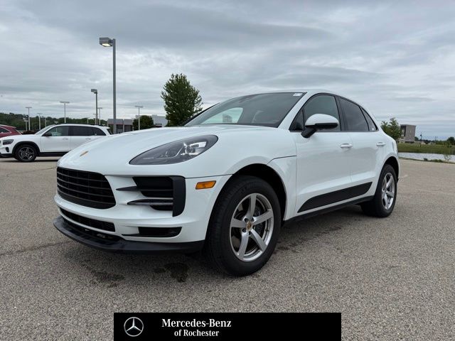 2021 Porsche Macan -'s photo