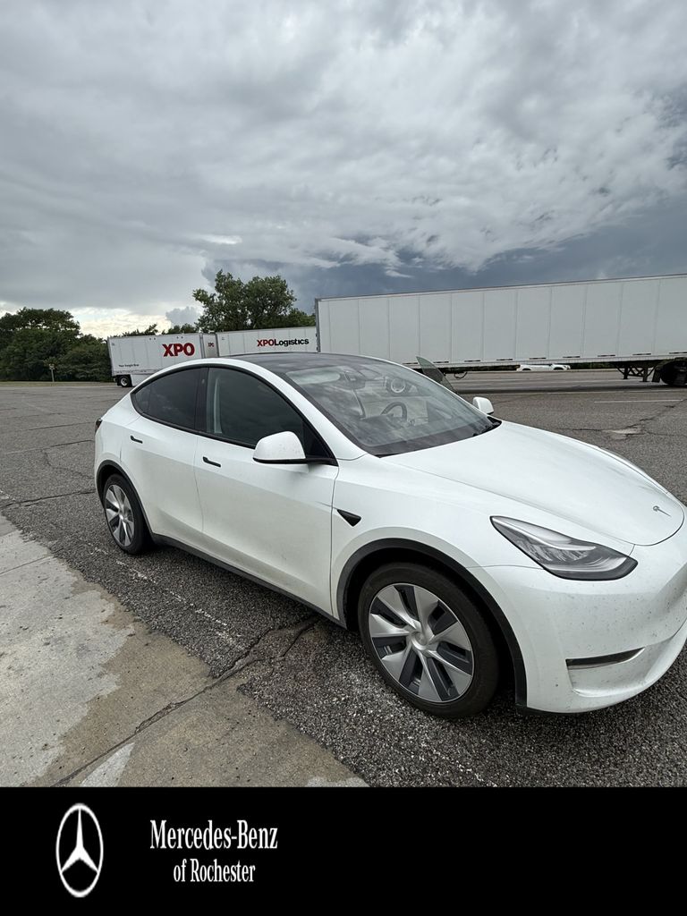 2023 Tesla Model Y Long Range Dual Motor All-Wheel Drive's photo