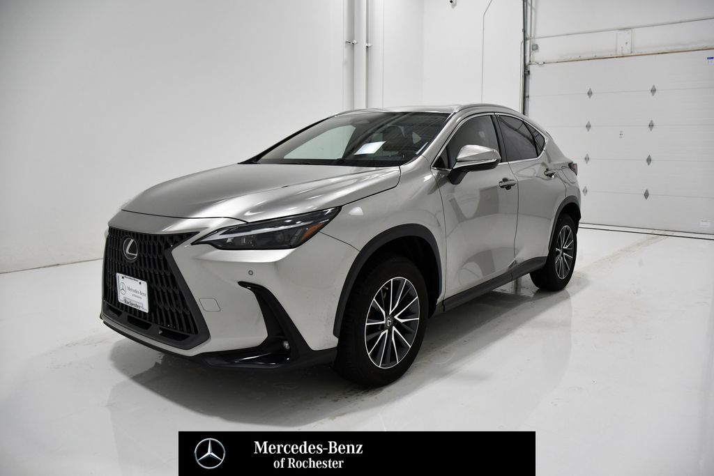 2022 Lexus NX 350's photo
