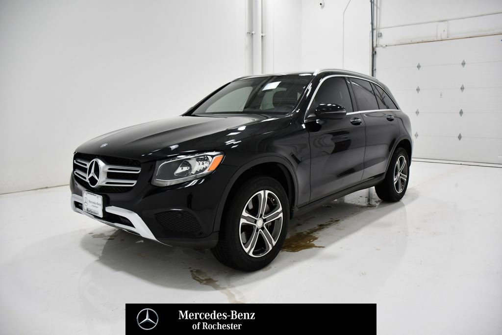 2017 Mercedes-Benz GLC GLC300's photo