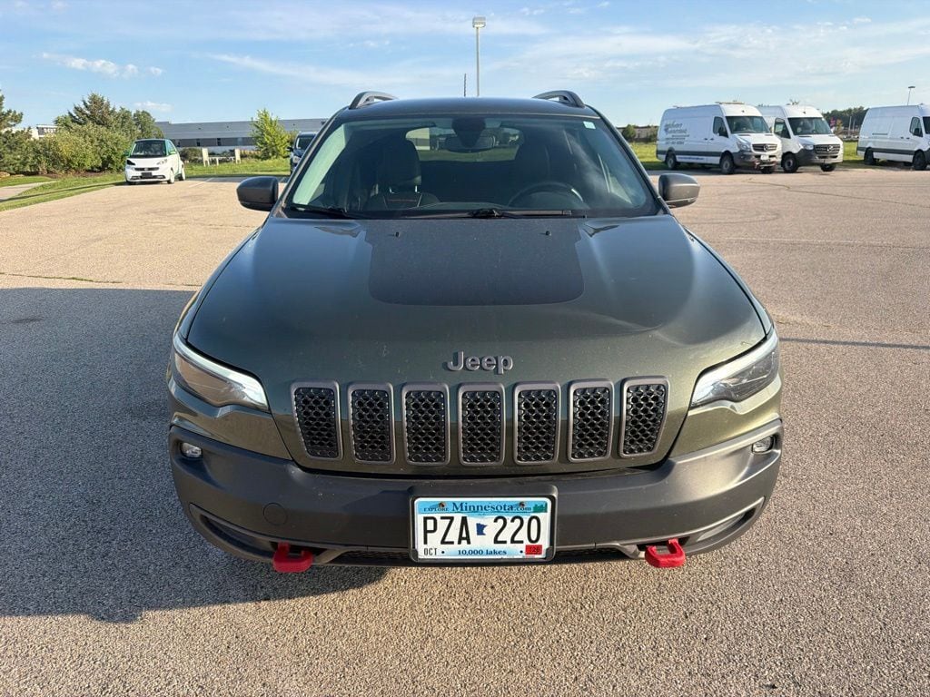 Used 2019 Jeep Cherokee Trailhawk with VIN 1C4PJMBX1KD287941 for sale in Rochester, Minnesota