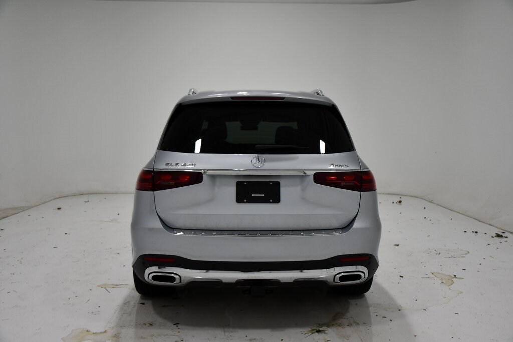 2025 Mercedes Benz GLS 450 4MATIC photo 4