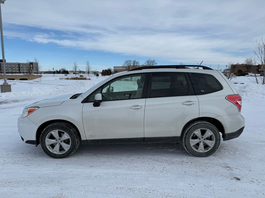 Used 2015 Subaru Forester i Premium with VIN JF2SJAGC7FH577132 for sale in Rochester, Minnesota