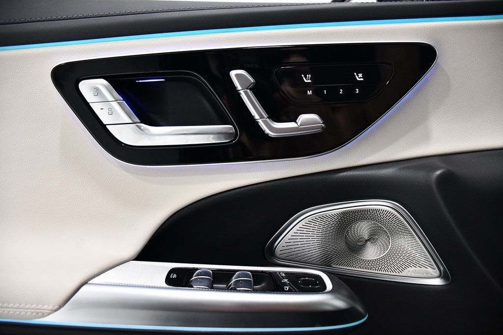 2026 Mercedes-Benz E-Class E350 - Photo 14