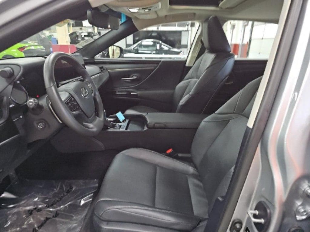 Used 2023 Lexus ES Sedan