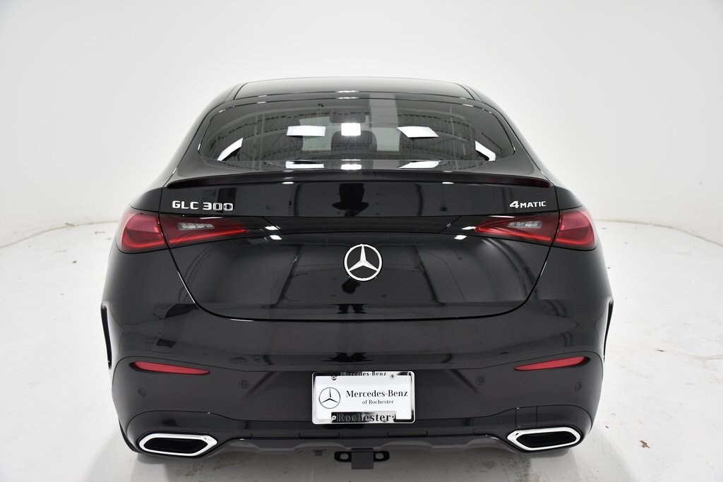 2025 Mercedes Benz GLC 300 4MATIC photo 4