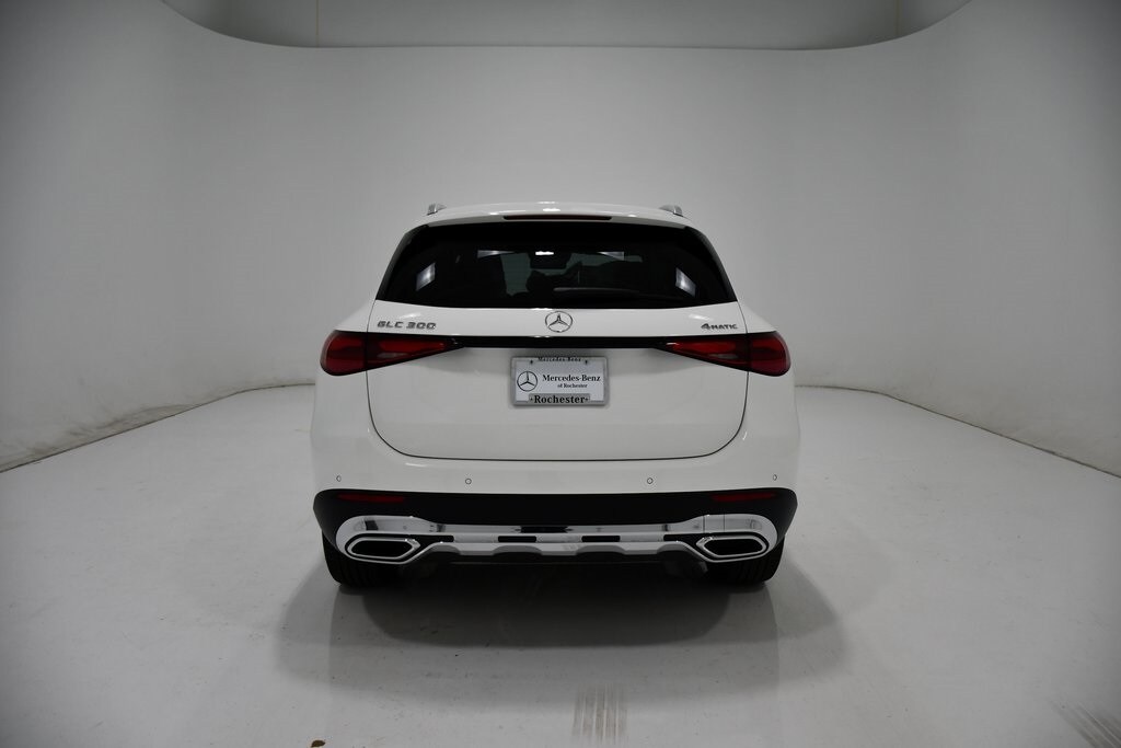2026 Mercedes Benz GLC 300 4MATIC photo 4