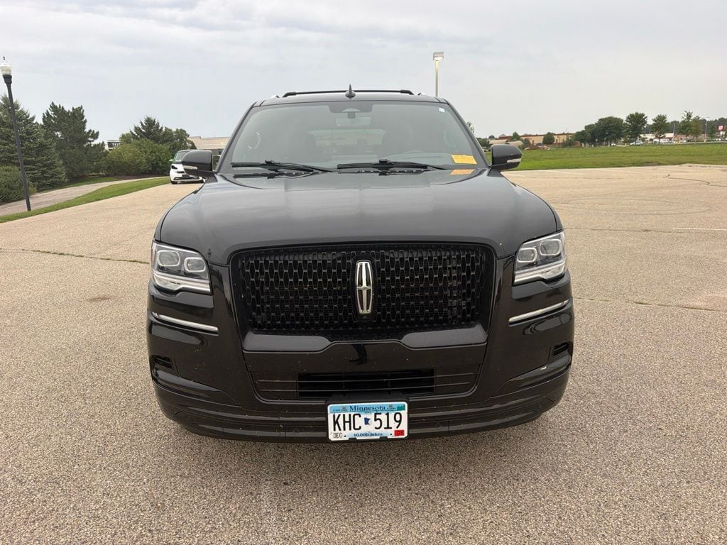 Used 2022 Lincoln Navigator Reserve with VIN 5LMJJ2LT2NEL00533 for sale in Rochester, Minnesota