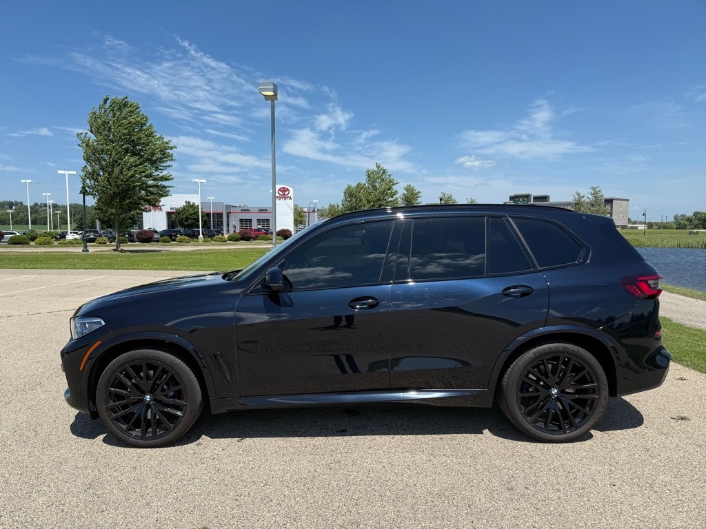 Used 2021 BMW X5 40i with VIN 5UXCR6C04M9E11809 for sale in Rochester, Minnesota