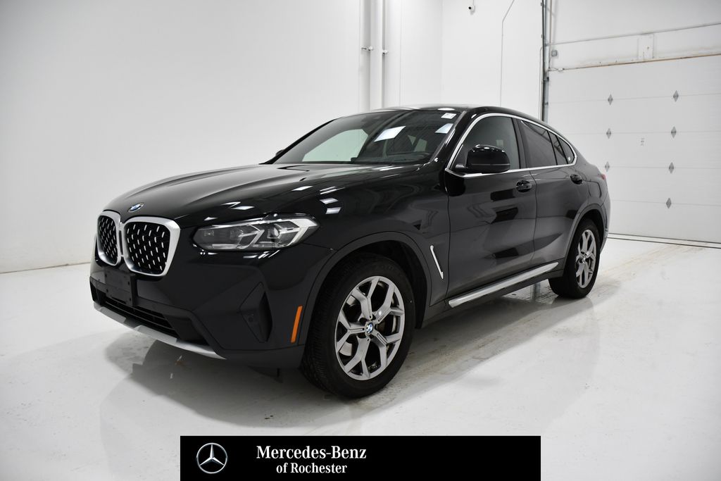 2023 BMW X4 30i's photo