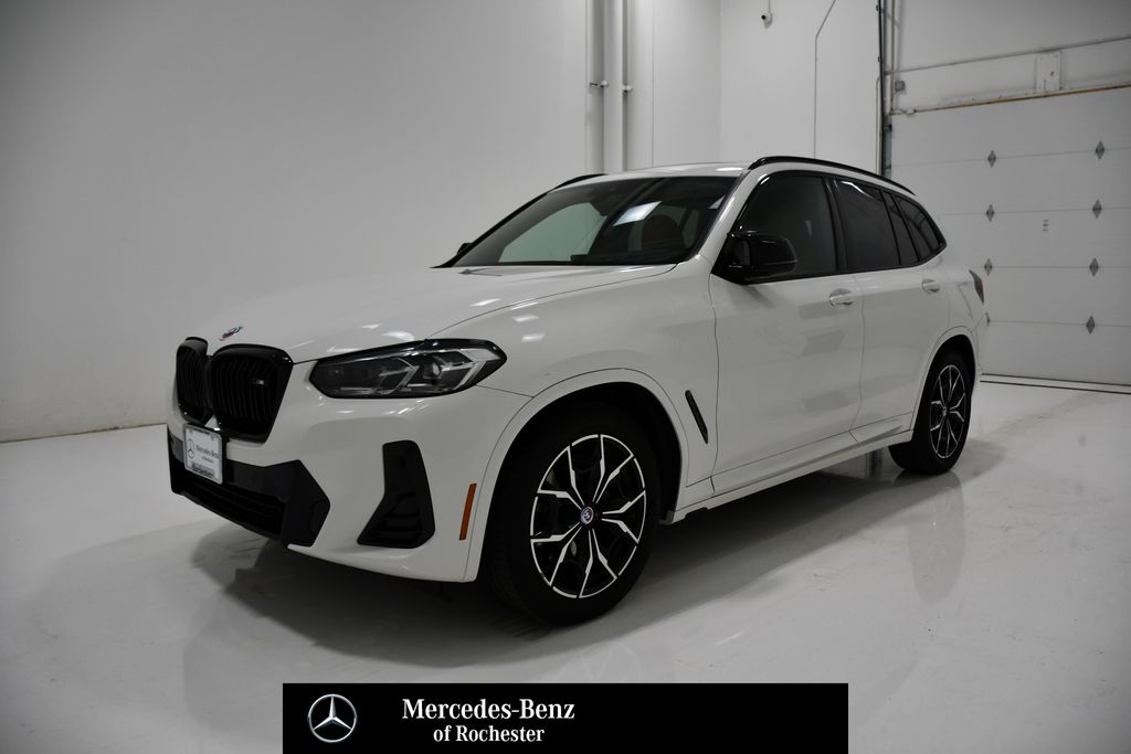 2023 BMW X3 M40i's photo