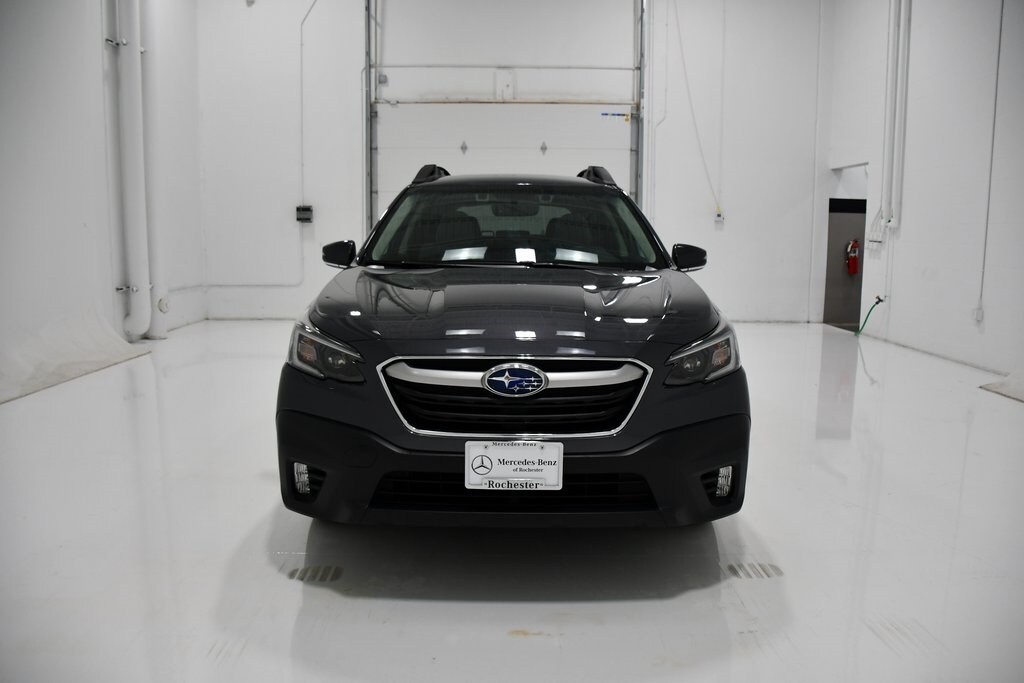 2020 Subaru Outback Premium photo 2