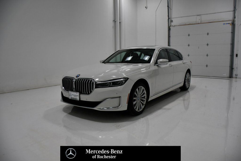 2022 BMW 7 Series 740i's photo